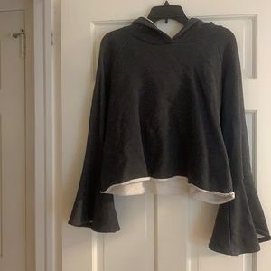 Grey bell sleeved cropped sweatshirt